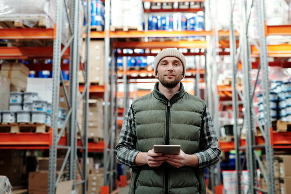 Boost Order Fulfillment Speed with Automated Material Handling